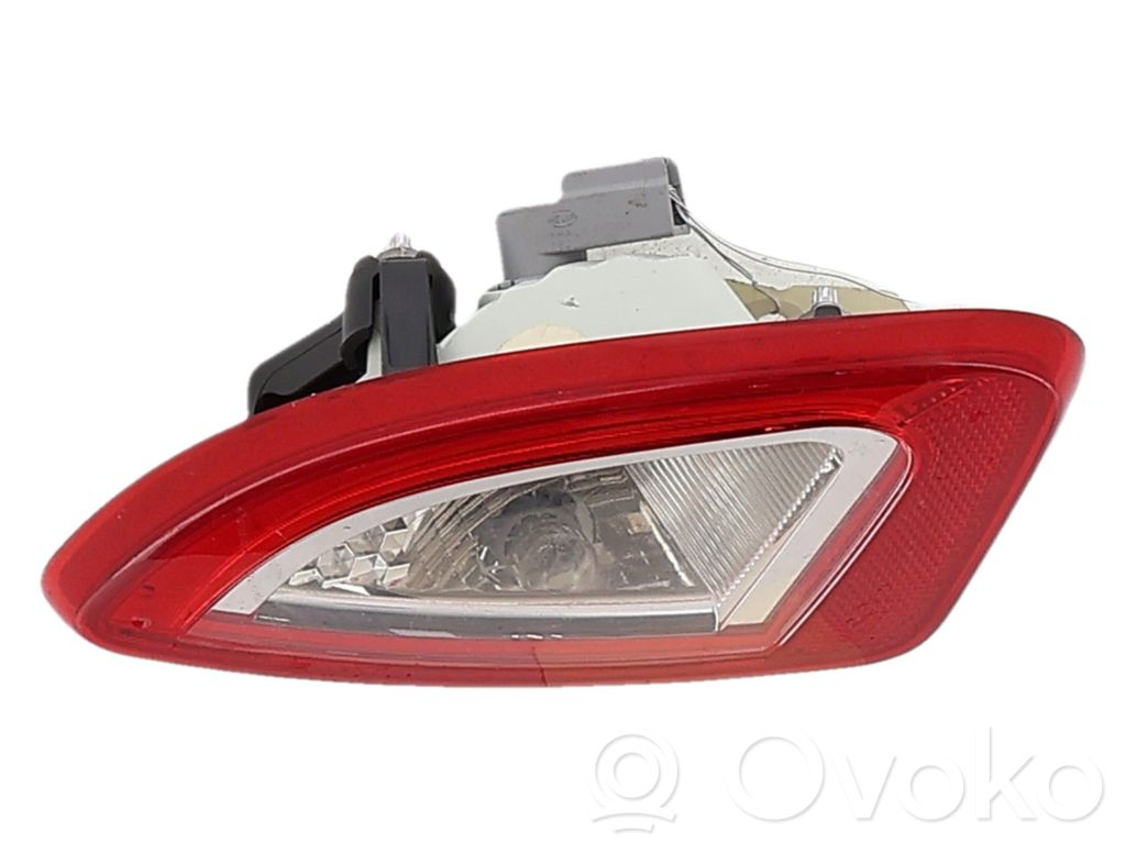 Renault Twingo II Lampă spate în capacul portbagajului 