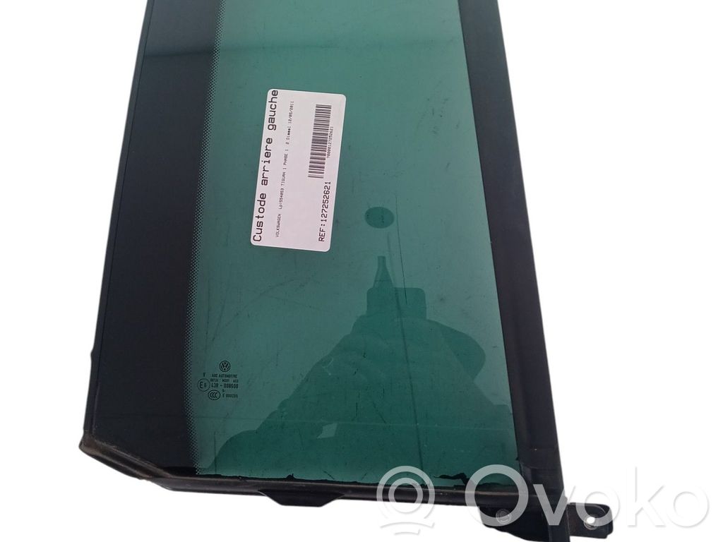 Ventanilla de ventilación de la puerta trasera   5N0845213E