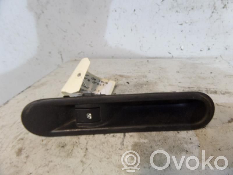 Interruptor del elevalunas eléctrico   8200220507
