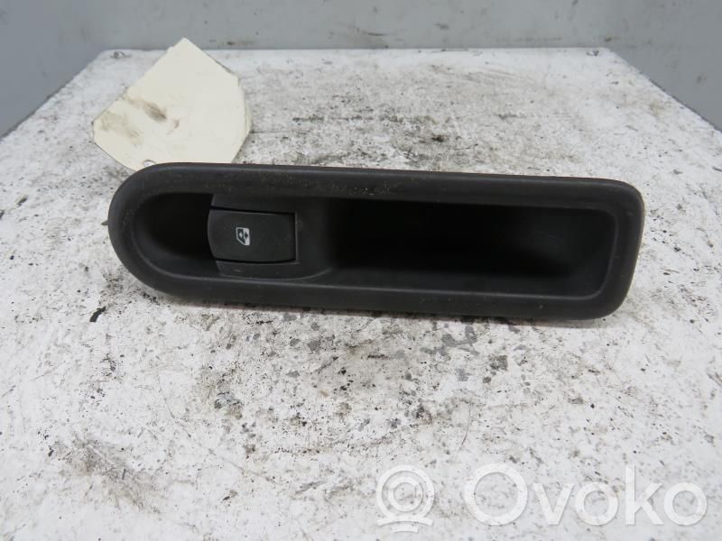 Interruptor del elevalunas eléctrico   8200214936