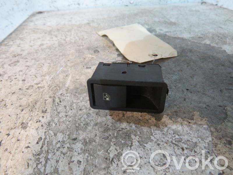 Opel Astra H Interruptor del elevalunas eléctrico 