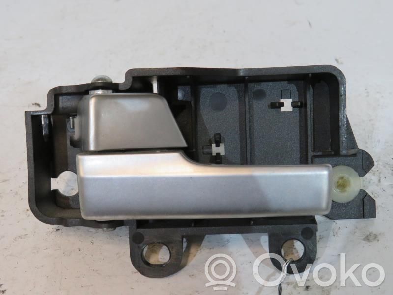 Ford C-MAX I Manecilla interna puerta trasera 