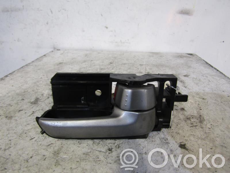 Suzuki SX4 Manecilla interna puerta delantera 