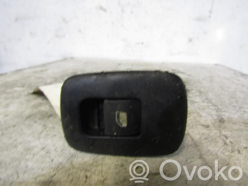 Peugeot 207 Electric window control switch 