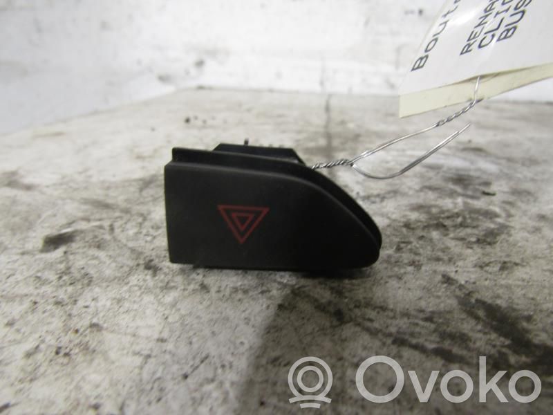 Renault Clio IV Comutator lumini pericol 