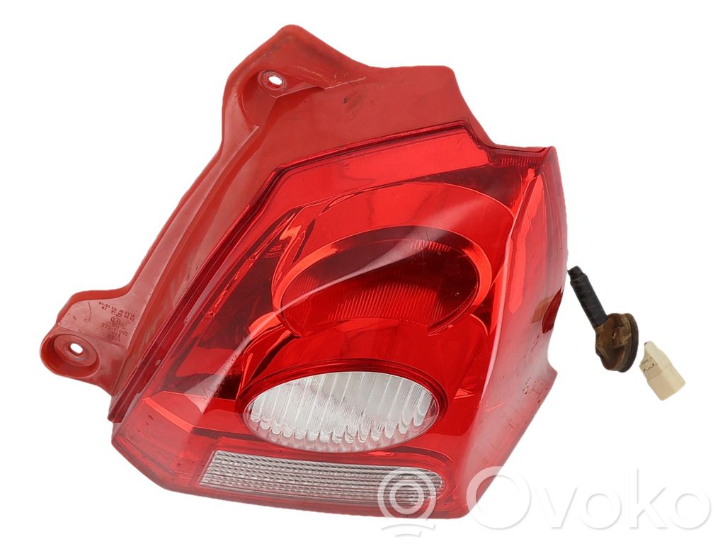 Lampa tylna   265504A00F