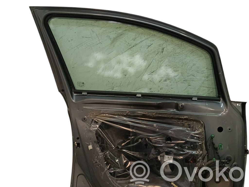 Opel Corsa E Priekinės durys 