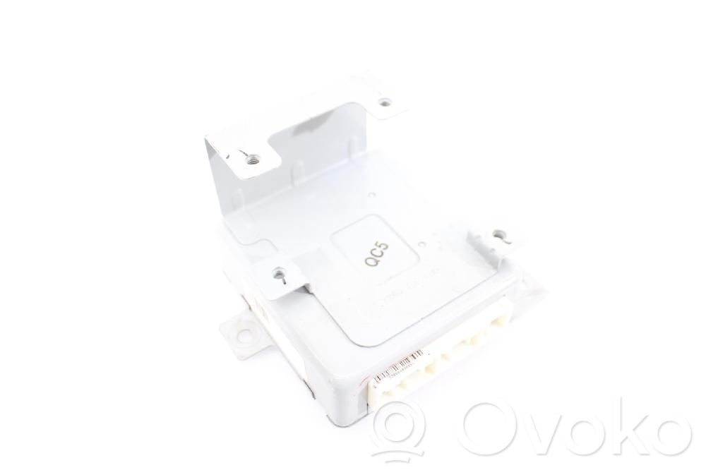 Autres unités de commande / modules   97RA010049