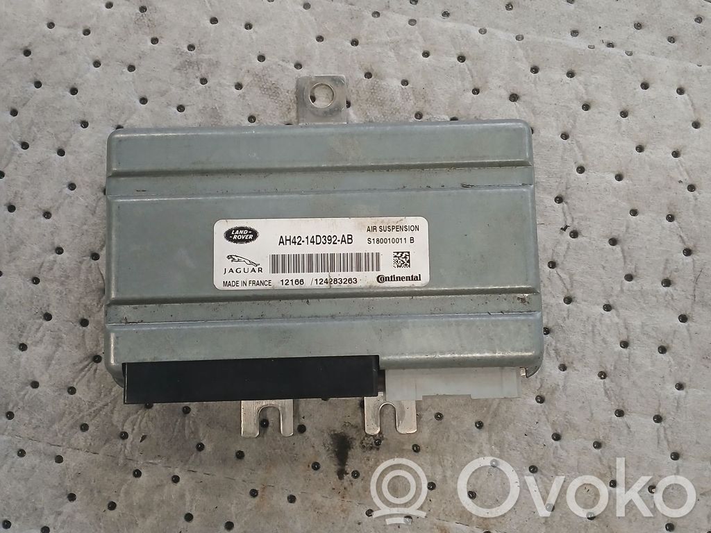 Komputer / Sterownik ECU silnika   AH4214D392AB,189900