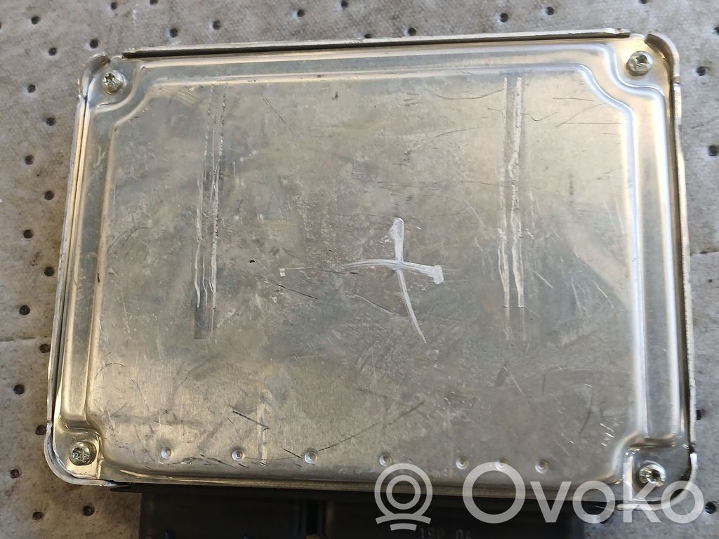 Volkswagen PASSAT B6 Unidad de control/módulo ECU del motor 