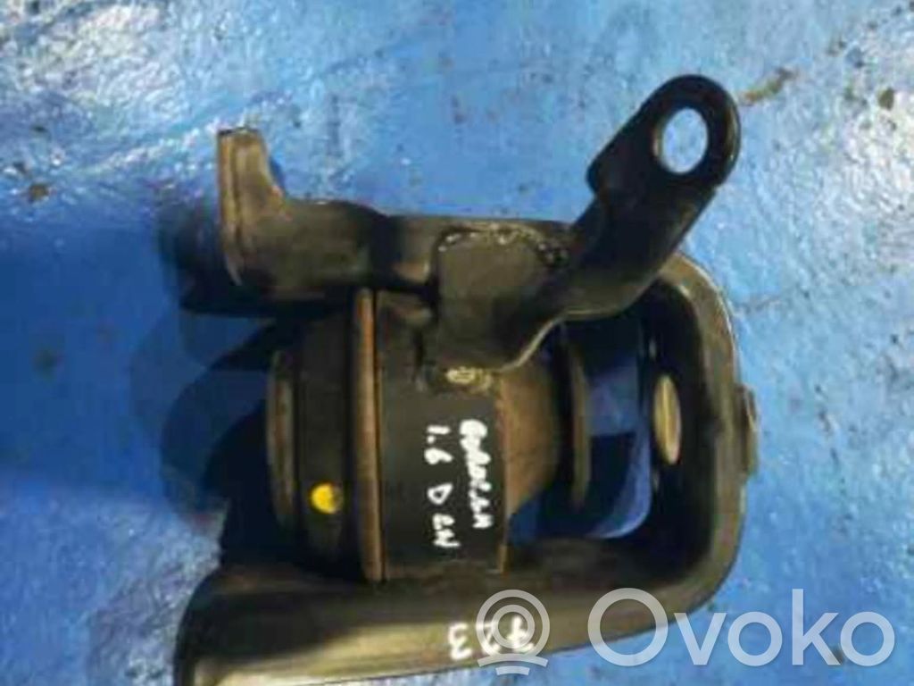 Soporte de montaje del motor (Usadas)