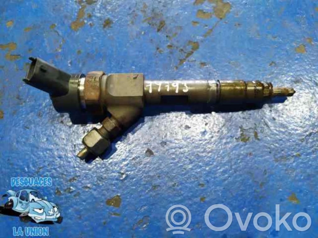 Inyector de combustible   8200100272