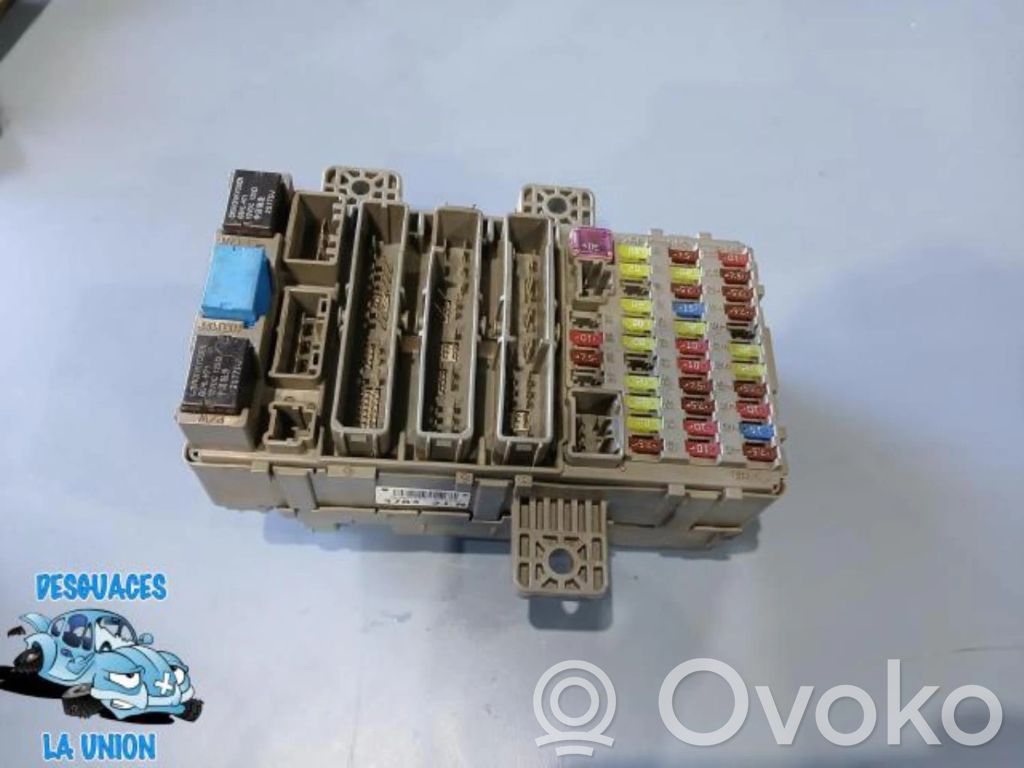 Módulo de fusible   A000011