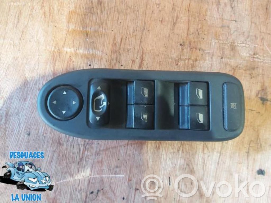 Electric window control switch   96514299ZF