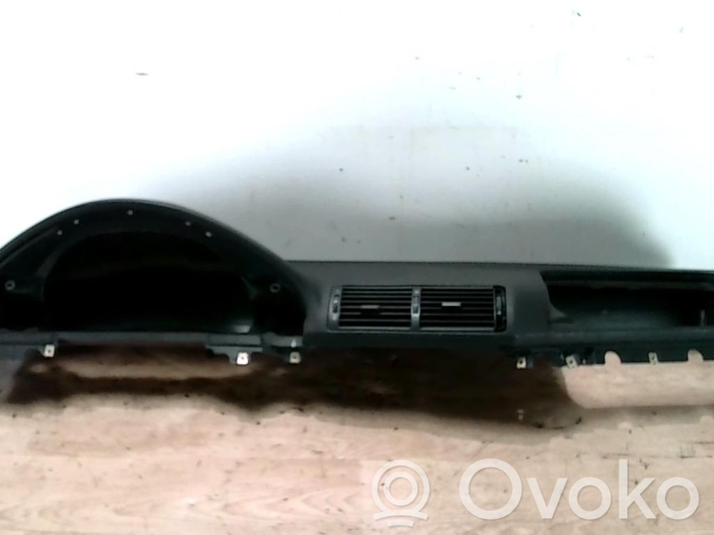 BMW 5 E39 Dashboard 