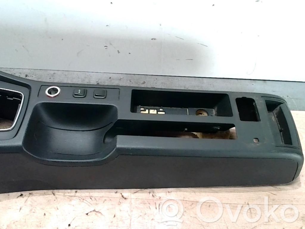 Seat Exeo (3R) Consola central 