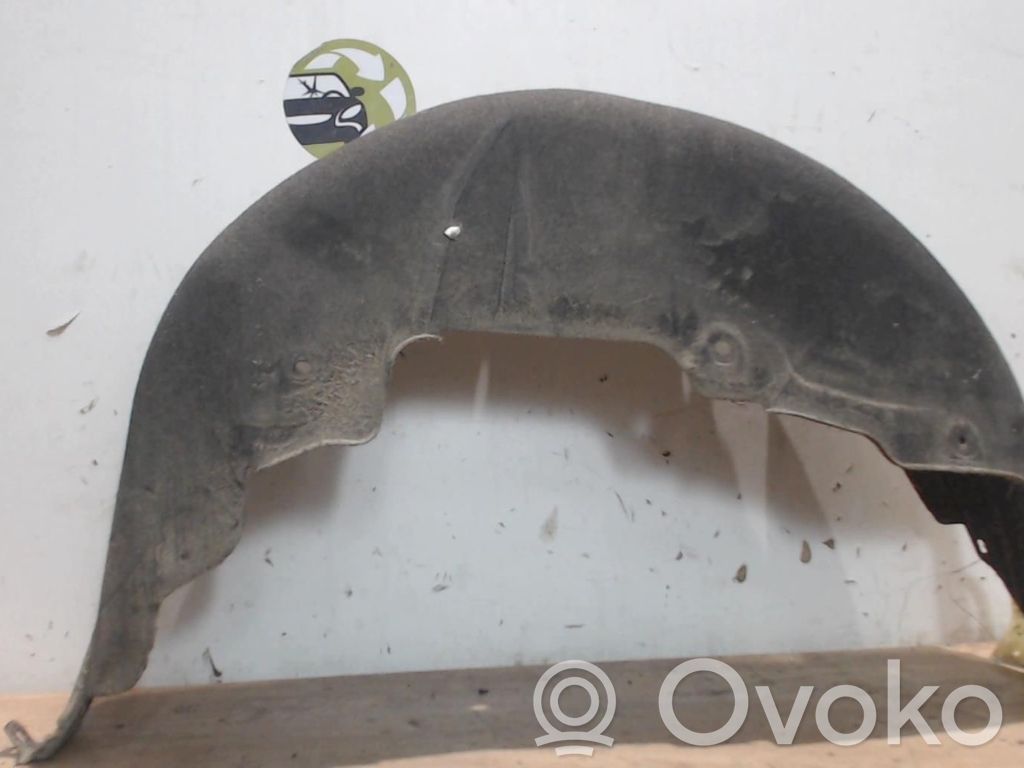 Toyota Corolla E120 E130 Rivestimento paraspruzzi parafango posteriore 