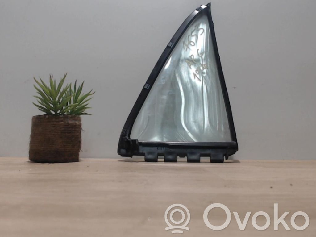 Toyota Corolla E120 E130 Ventanilla de ventilación de la puerta trasera 
