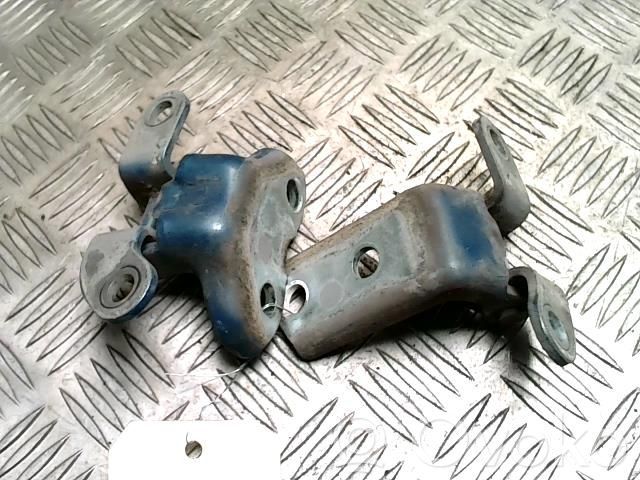 Toyota Yaris Kit de charnières de porte avant