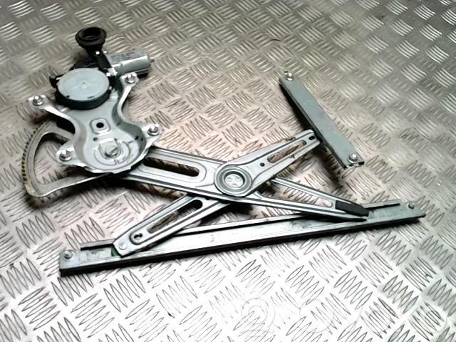 Toyota Yaris Macara geam față fără motor