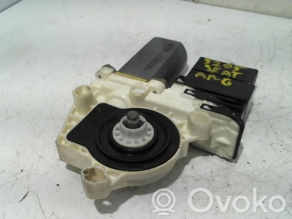 Seat Toledo II (1M) Motor macara geam ușă spate 