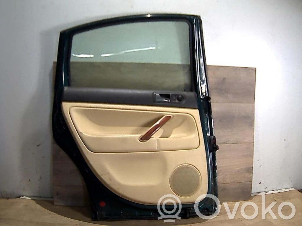 Puerta trasera   3B5833051AB,3B5833051AB