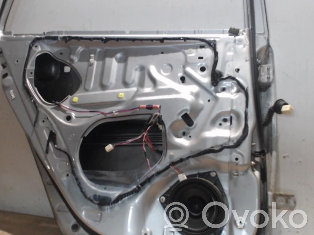 Toyota Corolla E120 E130 Galinės durys 