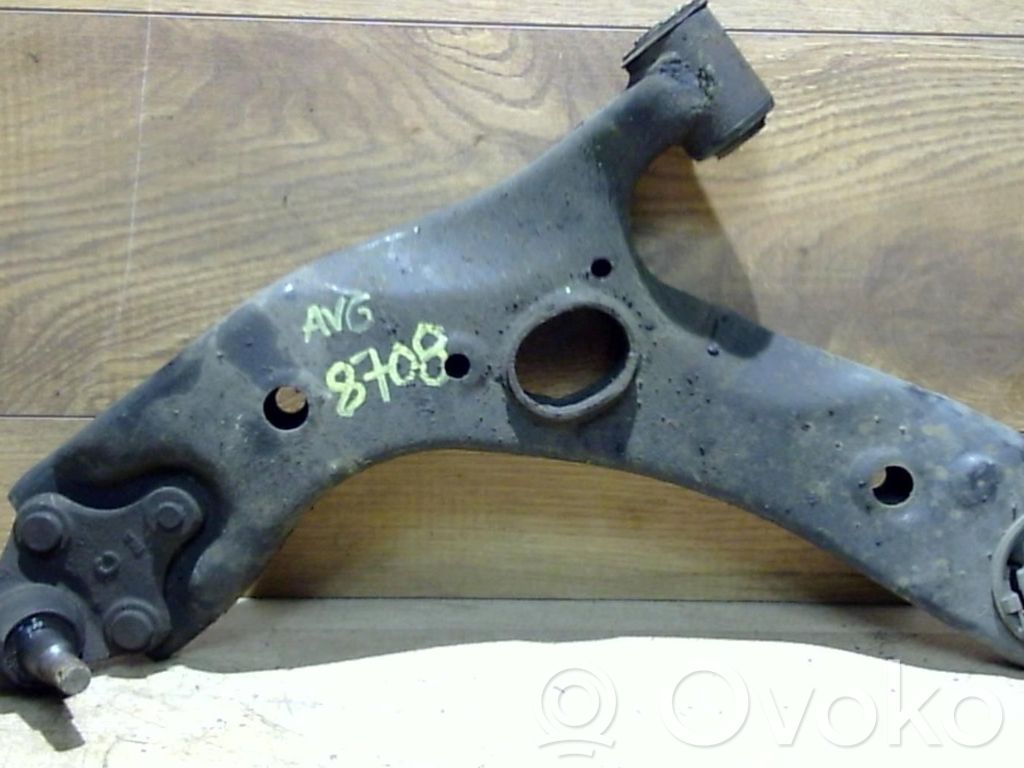 Toyota Auris 150 Braccio di controllo sospensione anteriore