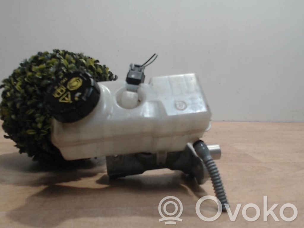 Renault 5 Pääjarrusylinteri 