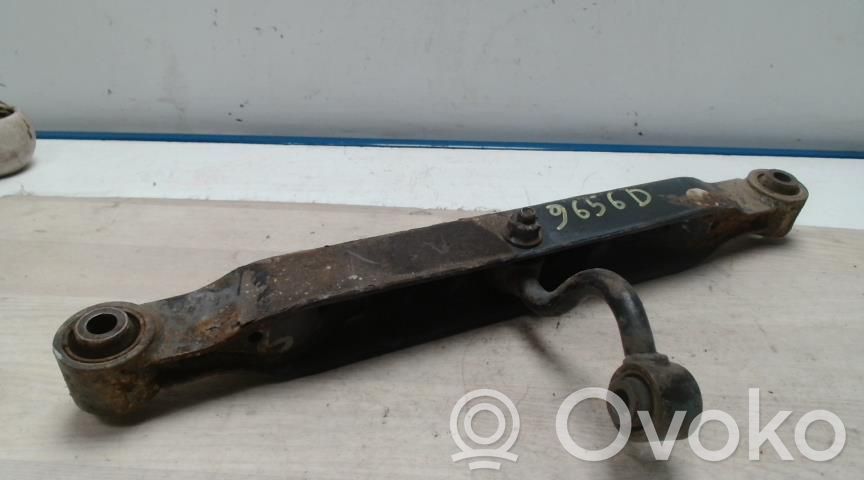 Nissan Qashqai Braccio di controllo sospensione posteriore 