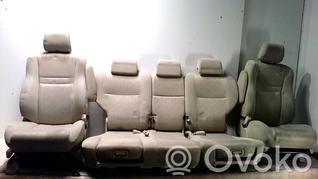 Toyota Corolla Verso E121 Set interni 
