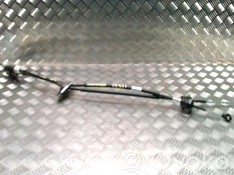 Hyundai i10 Gear shift cable linkage 