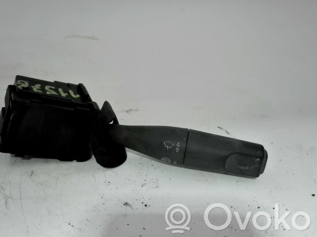 Boutons / interrupteurs volant   90413243,90413243