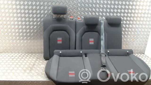 Seat Arona Al doilea rând de scaune 