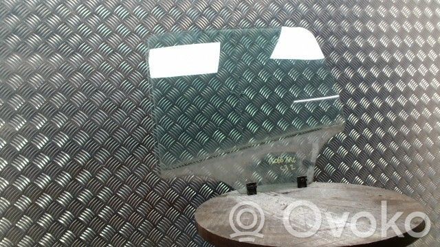 Citroen C3 Szyba drzwi tylnych 