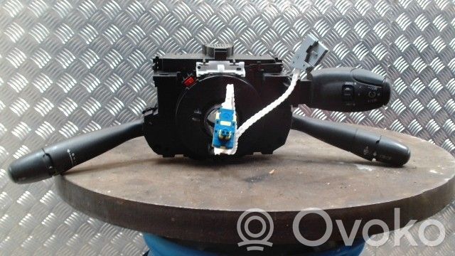 Citroen Berlingo Butoane/comutatoare pe volan 