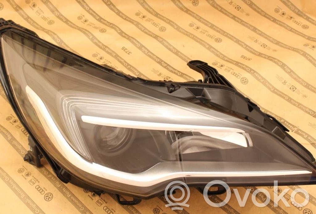Opel Astra K Lampa przednia 