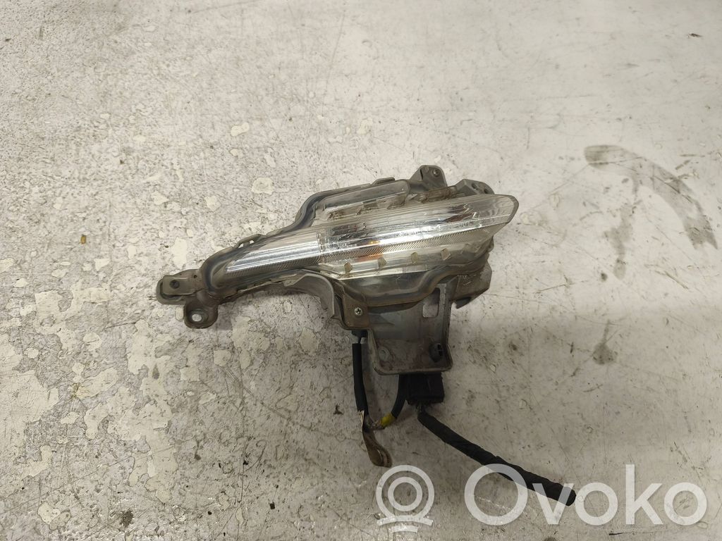 Front indicator light   B63C51350A