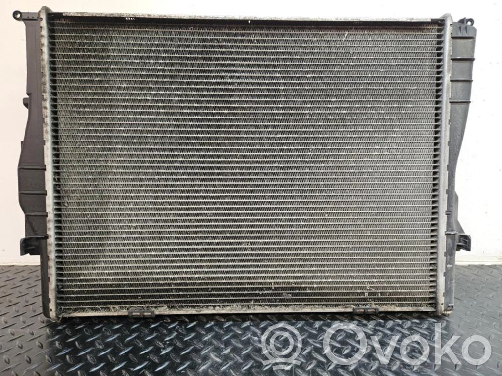 BMW 1 E81 E87 Aušinimo skysčio radiatorius 