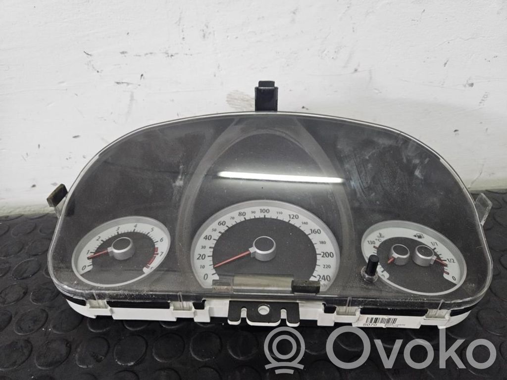 Speedometer (instrument cluster)   940031H070