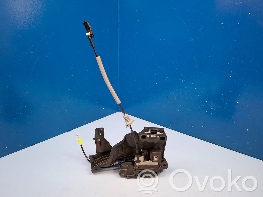 Volvo S90, V90 Priekšpusē slēdzene 