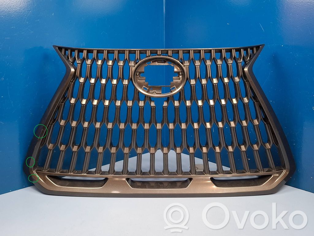 Lexus NX Etupuskurin ylempi jäähdytinsäleikkö 