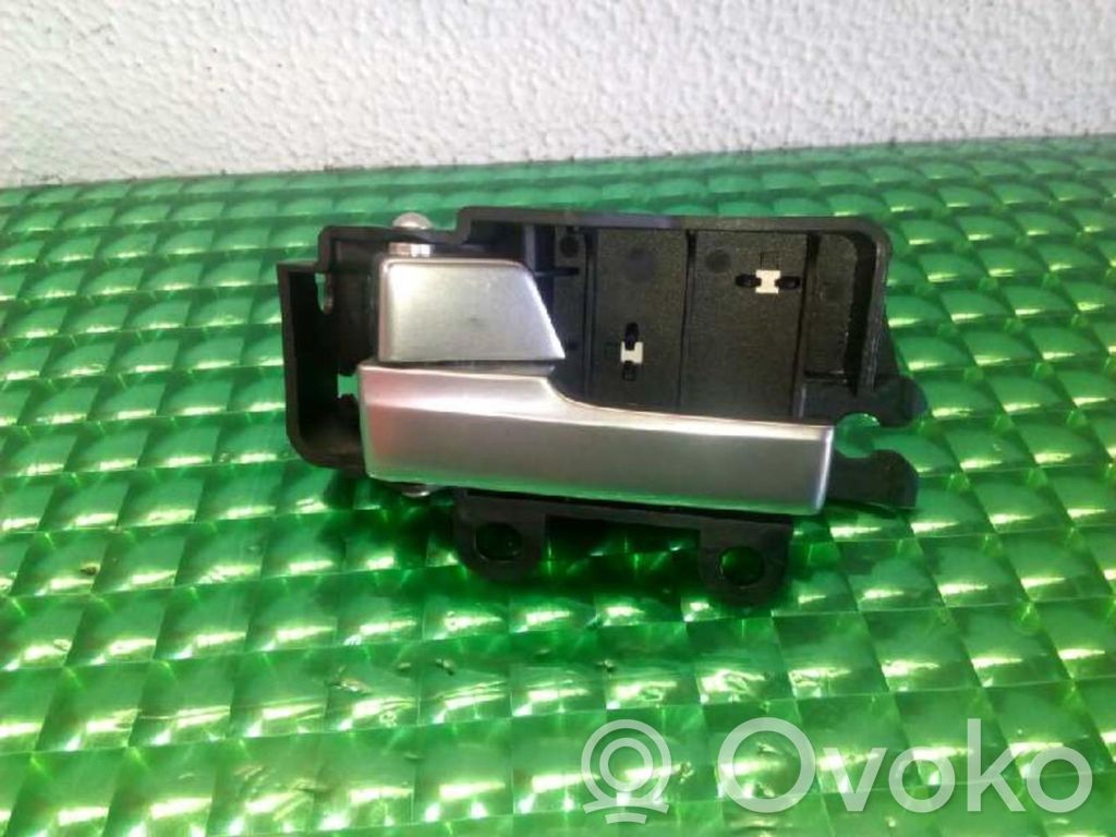 Manecilla interna puerta delantera   3M51R22601
