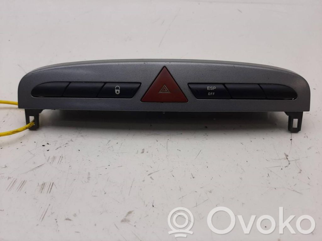 Hazard light switch   706300
