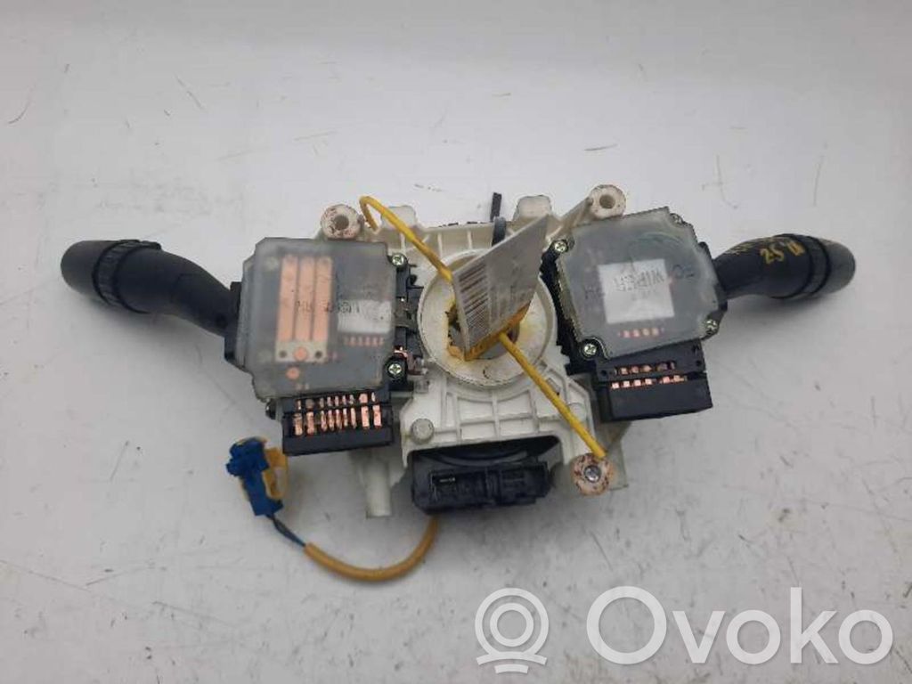 Przyciski multifunkcyjne   KK9T600021