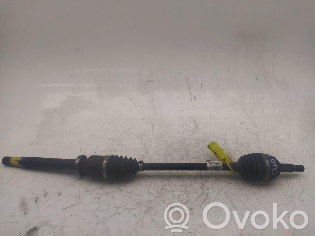 Renault Clio III Kardanas komplekte 