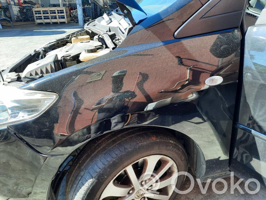 Mazda 5 Arche d'aile avant 