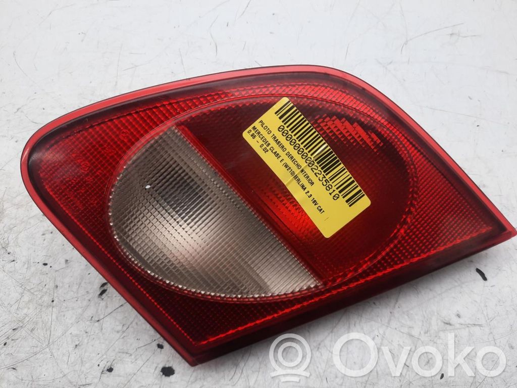Lampa tylna   A2108201064