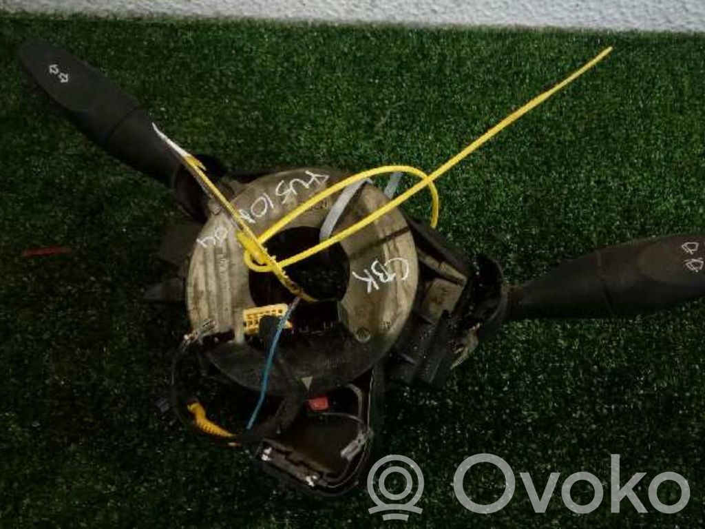 Interruptor de control multifunción   2S6T17A553AA