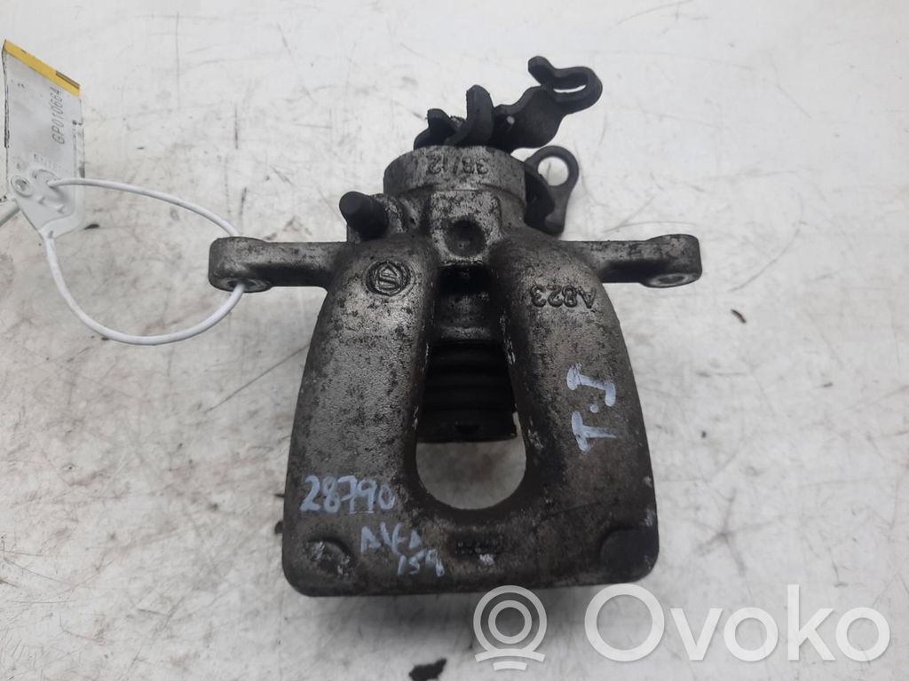 Alfa Romeo 166 Jarrulevyt ja jarrusatulat 
